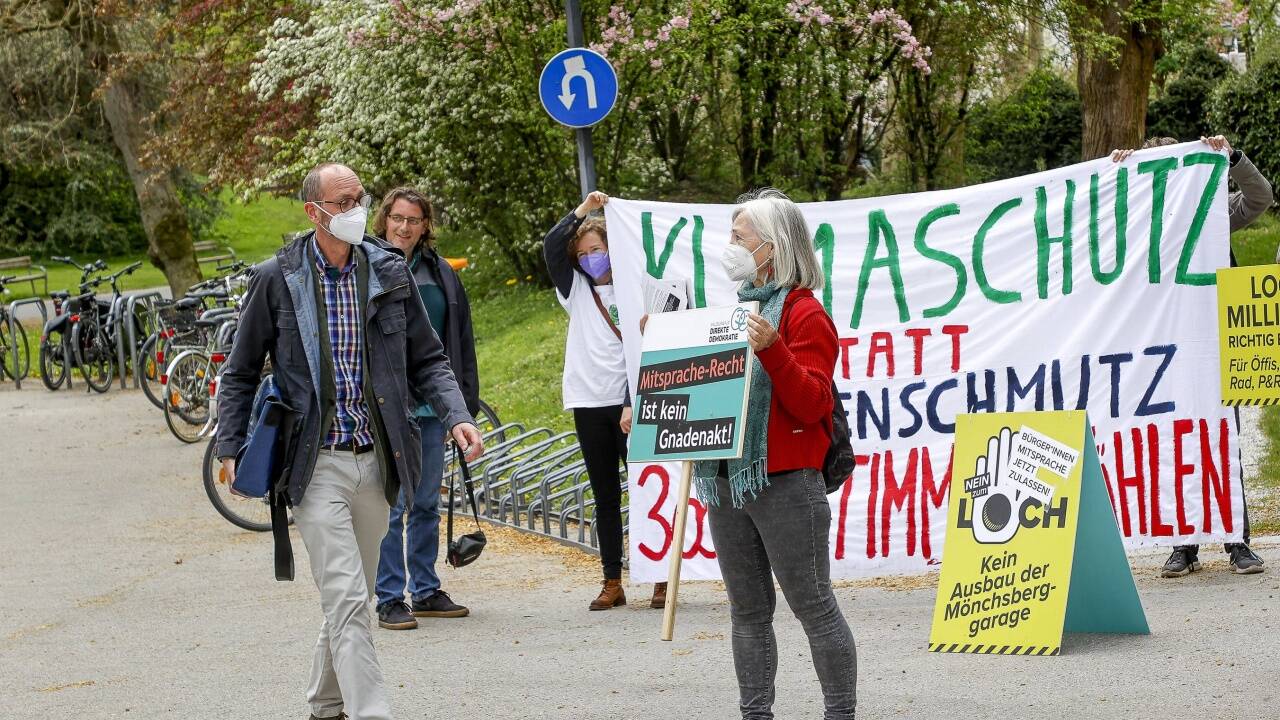 ÖVP-Klubchef Christoph Fuchs auf dem Weg zur Sitzung der Hauptwahlbehörde.  