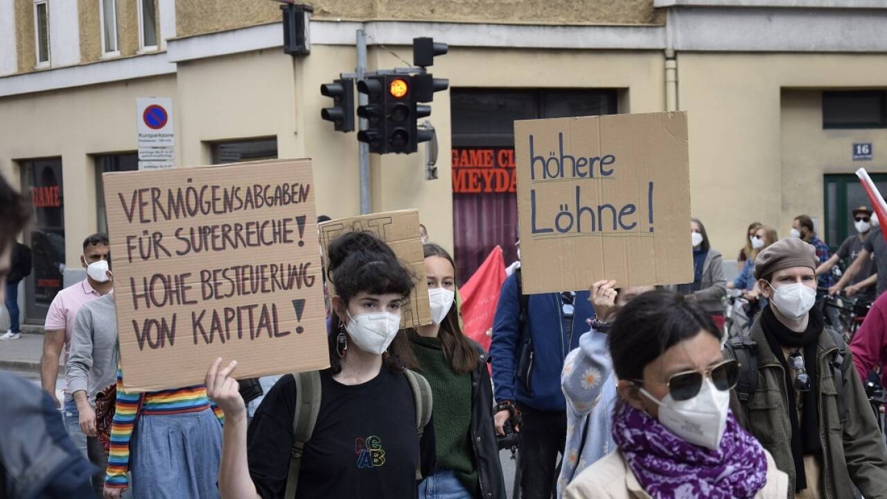 Am 1. Mai demonstrierten rund 600 Menschen für eine „soziale Politik in der Krise“. 