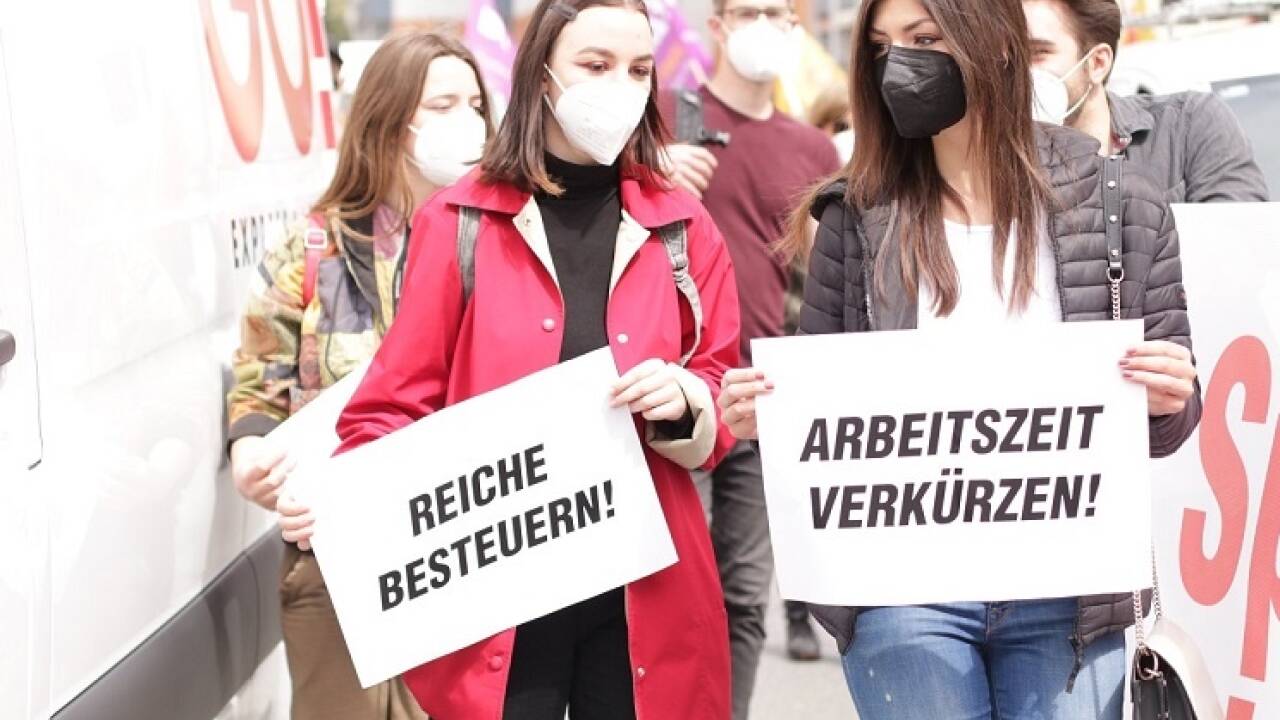 Am 1. Mai demonstrierten rund 600 Menschen für eine „soziale Politik in der Krise“. 