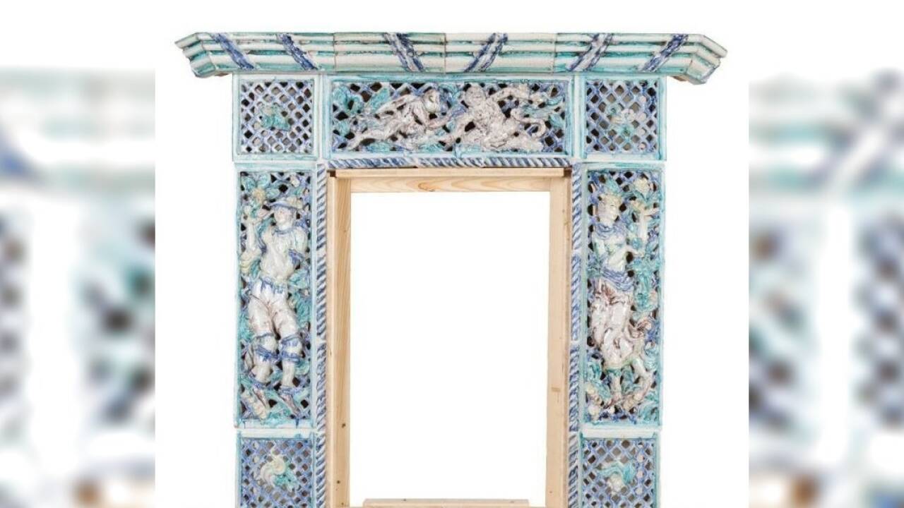 Vally Wieselthier, Kaminverkleidung um 1925.   Vally Wieselthier, Kaminverkleidung um 1925.