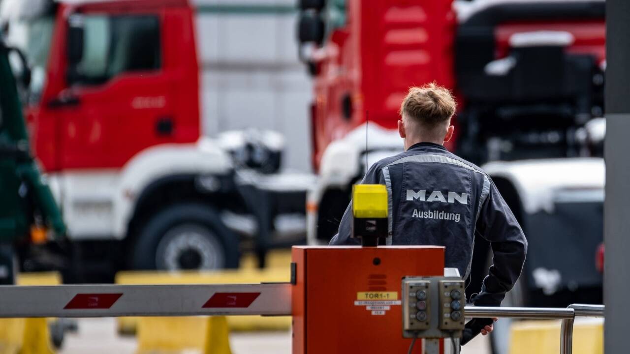 Noch ist die Zukunft der Mitarbeiter der MAN-Lkw-Werks in Steyr ungewiss.   Noch ist die Zukunft der Mitarbeiter der MAN-Lkw-Werks in Steyr ungewiss.