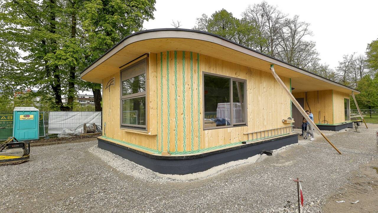 Der Kiosk wird in einem der beiden neuen Holzpavillons untergebracht.  