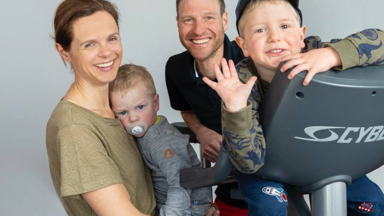 Ein eingespieltes Team, privat wie beruflich: Ex-Kombinierer Bernhard und Margret Gruber.  Ein eingespieltes Team, privat wie beruflich: Ex-Kombinierer Bernhard und Margret Gruber.