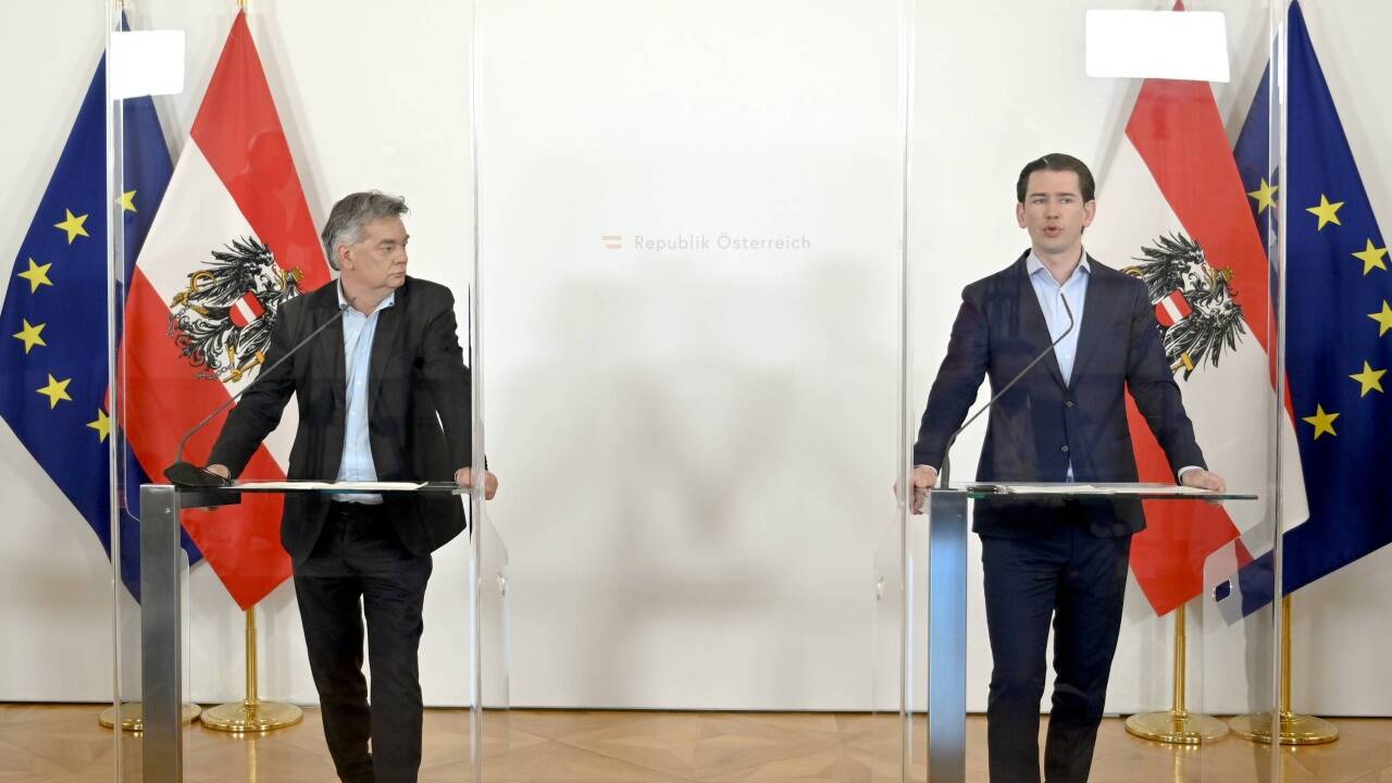 Bilder von der „Öffnungs-Pressekonferenz“.  
