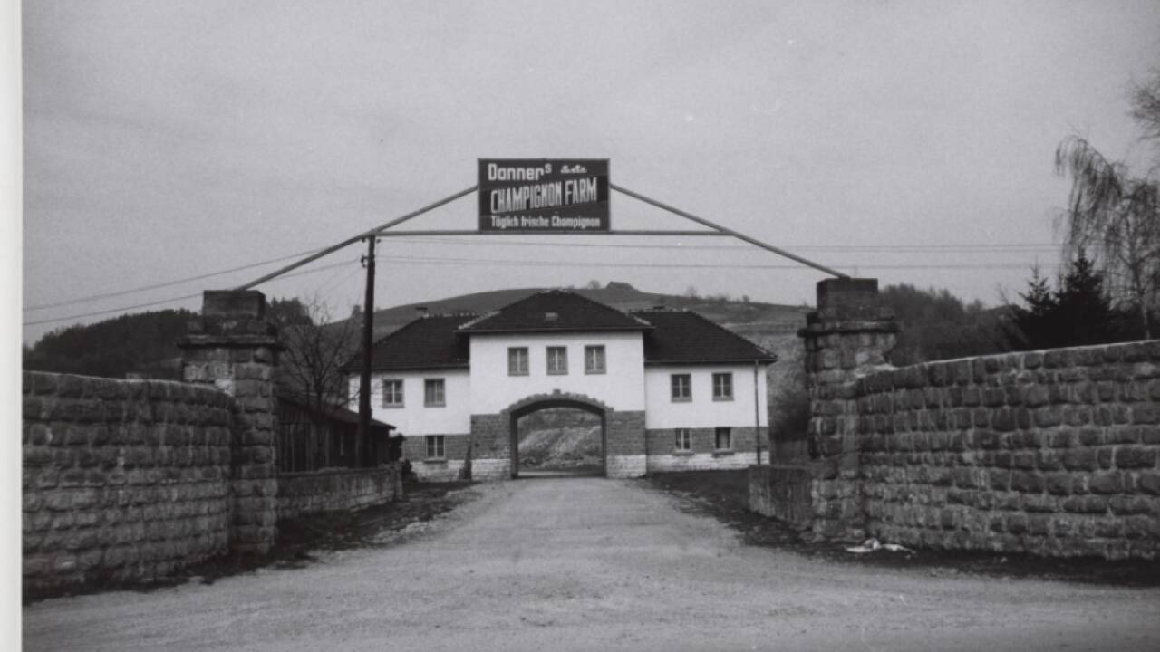 Das Jourhaus steht symbolisch für den Umgang mit der Geschichte 