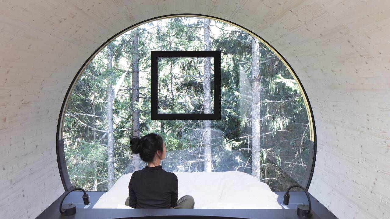 Vom Schlafzimmer direkt in den Wald schauen. 