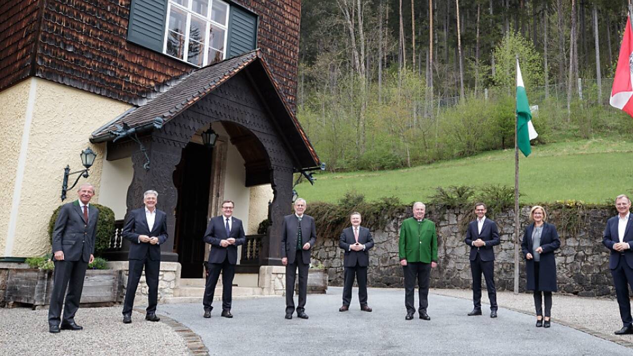Bundespräsident mit Landeschefs in Mürzsteg 