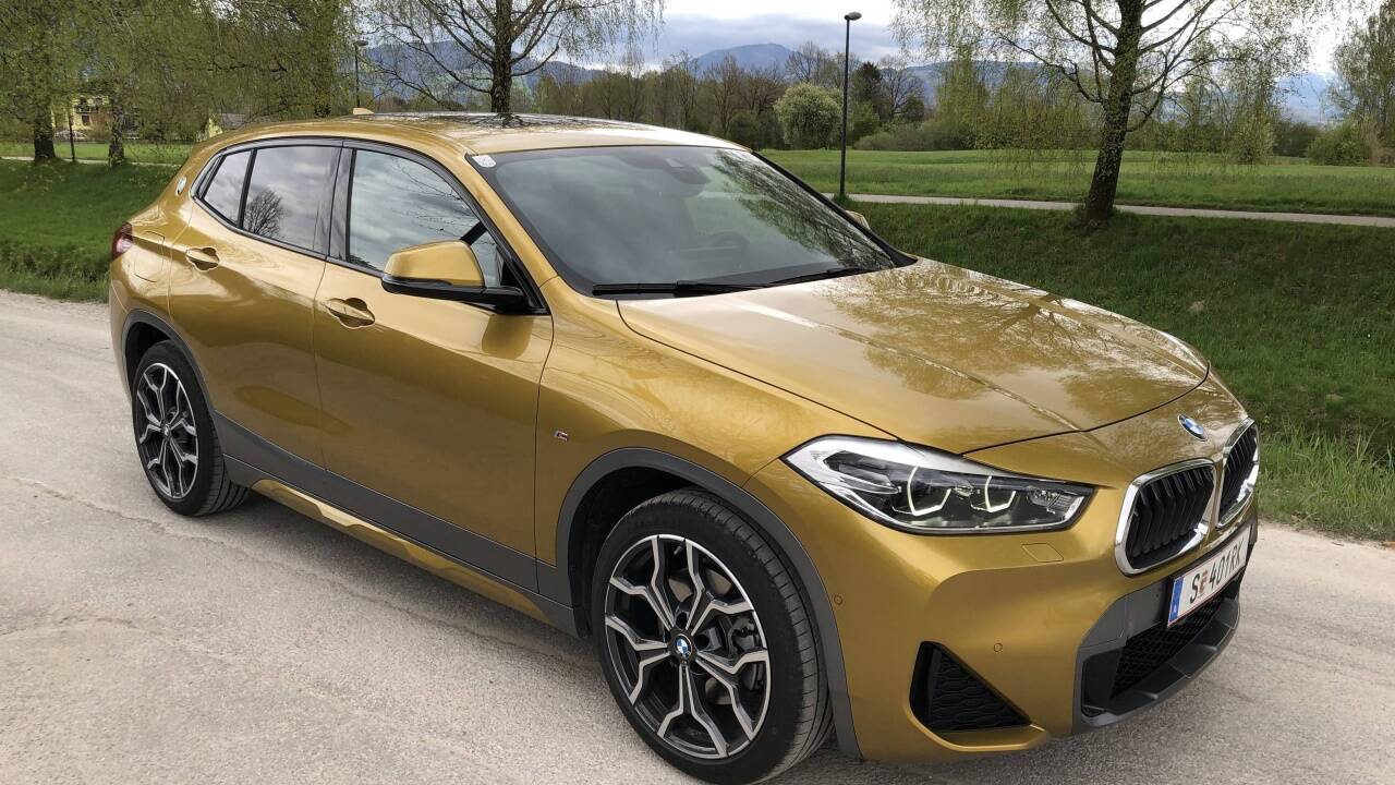 Der X2 bietet als Hybrid reichlich Fahrspaß – am meisten mit vollem Akku.  Der X2 bietet als Hybrid reichlich Fahrspaß – am meisten mit vollem Akku.