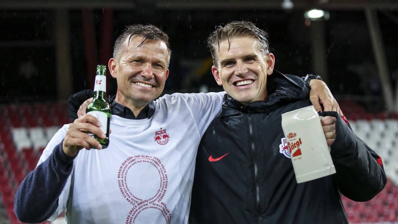 Den achten Titel in Serie feierten Trainer Jesse Marsch und Sportdirektor Christoph Freund noch gemeinsam. Marsch verlässt die Salzburger nach Saisonende Richtung Leipzig. Den achten Titel in Serie feierten Trainer Jesse Marsch und Sportdirektor Christoph Freund noch gemeinsam. Marsch verlässt die Salzburger nach Saisonende Richtung Leipzig.