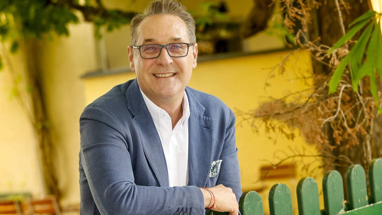 Heinz-Christian Strache will bei der nächsten Nationalratswahl wieder mit eigenem Team kandidieren. Freitagabend startete er seine „Bundesländertour“ in der Stadt Salzburg.  Heinz-Christian Strache will bei der nächsten Nationalratswahl wieder mit eigenem Team kandidieren. Freitagabend startete er seine „Bundesländertour“ in der Stadt Salzburg.