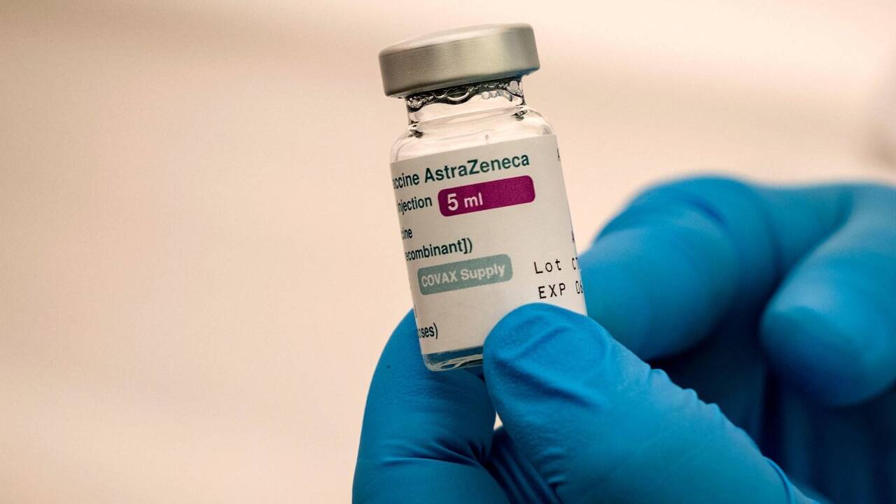 Wieder einmal gerät der Impfstoff von AstraZeneca in die Schlagzeilen. 