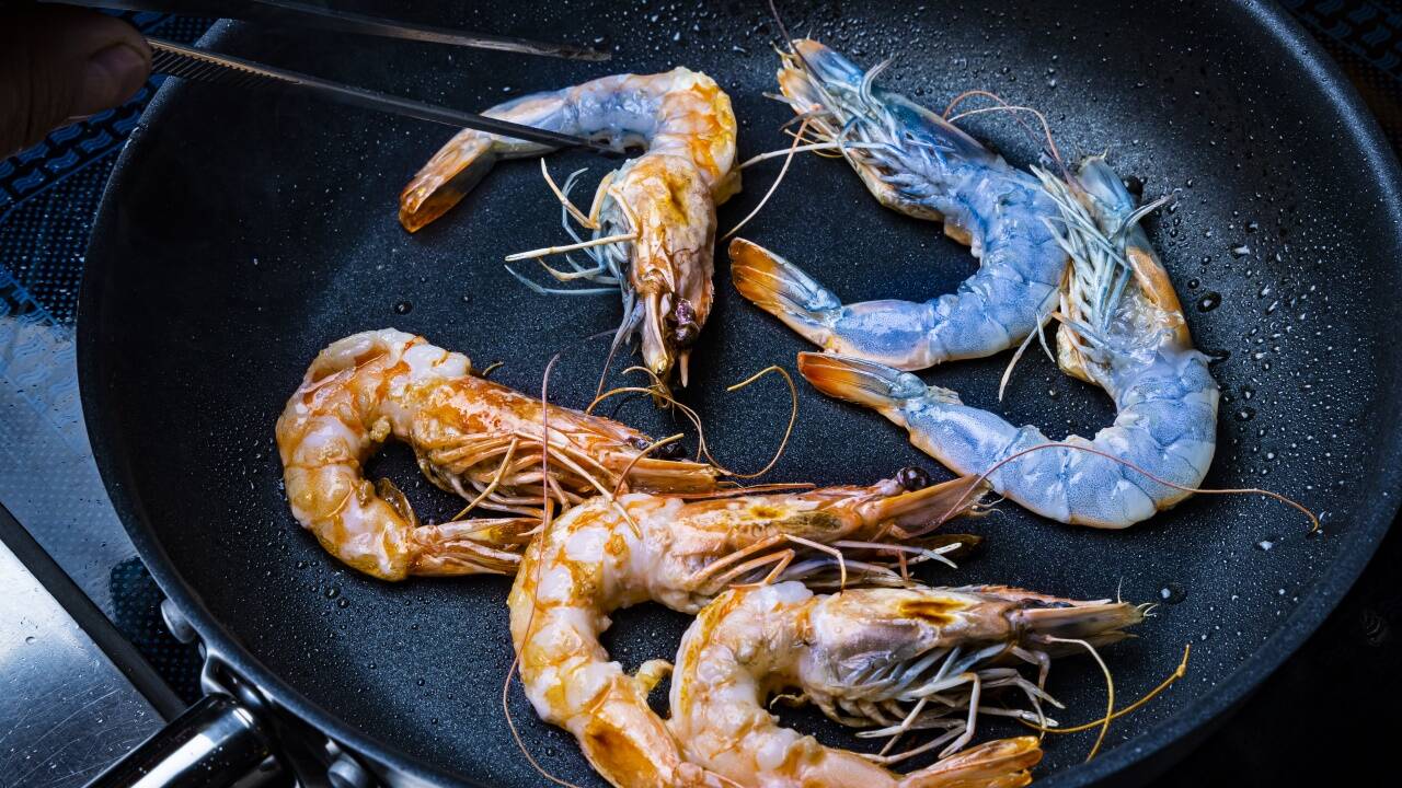 Die Farbe Rot kommt auch hier beim Garen mit der Hitze.  Die Farbe Rot kommt auch hier beim Garen mit der Hitze.