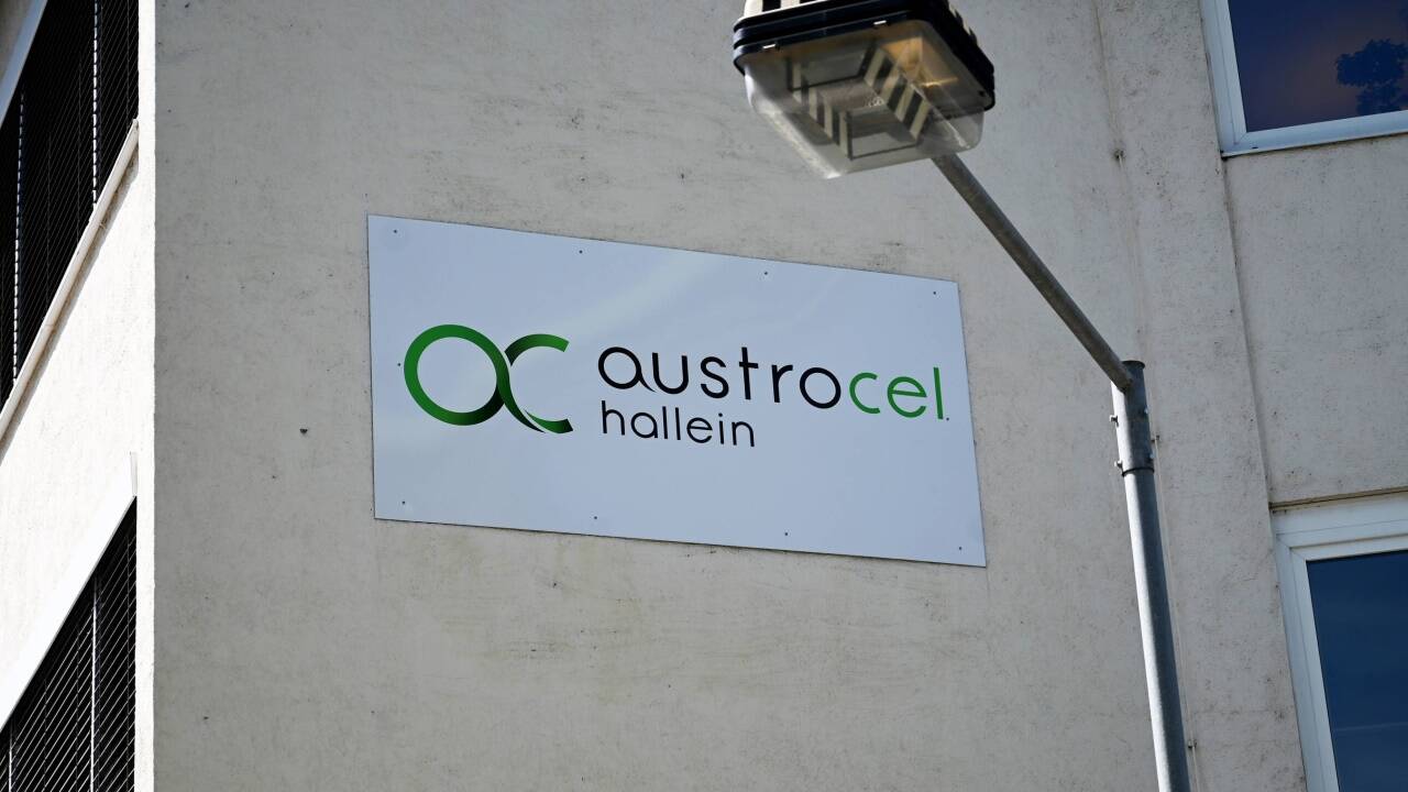  Bei einem Gasunfall in der Firma AustroCel in Hallein ist Mittwoch früh ein Mitarbeiter ums Leben gekommen. 