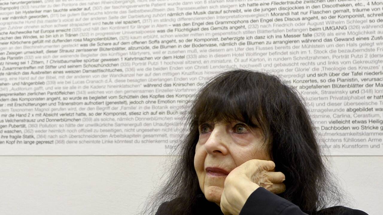 Friederike Mayröcker (1924 – 2021) in einer Aufnahme aus dem Jahr 2014. Friederike Mayröcker (1924 – 2021) in einer Aufnahme aus dem Jahr 2014.