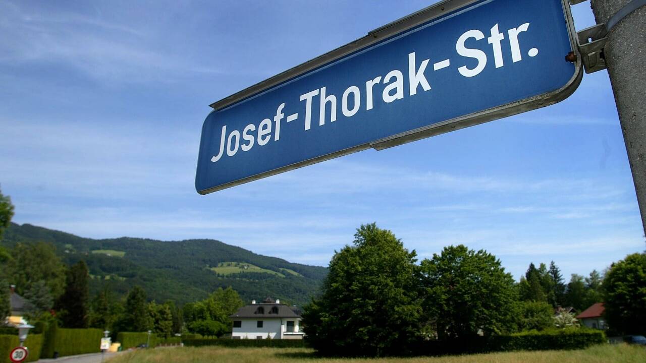 Die Josef-Thorak-Straße in Salzburg-Aigen, benannt nach einem von Hitlers Lieblingsbildhauern, ist seit Jahren ein Streitfall. Die Frage ist: Traut sich die Stadtpolitik nun, die Straße umzubenennen? 