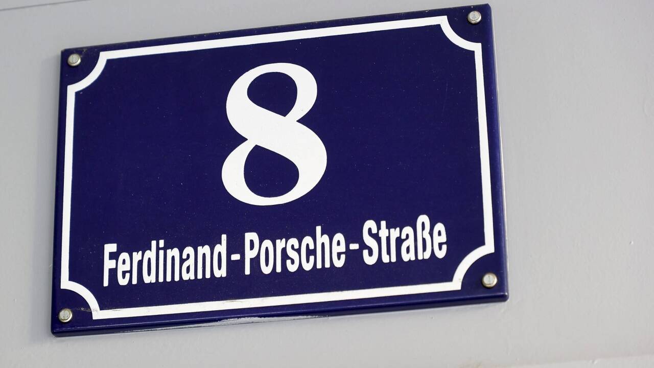 Seit 1957 gibt es in Salzburg eine Ferdinand-Porsche-Straße.  