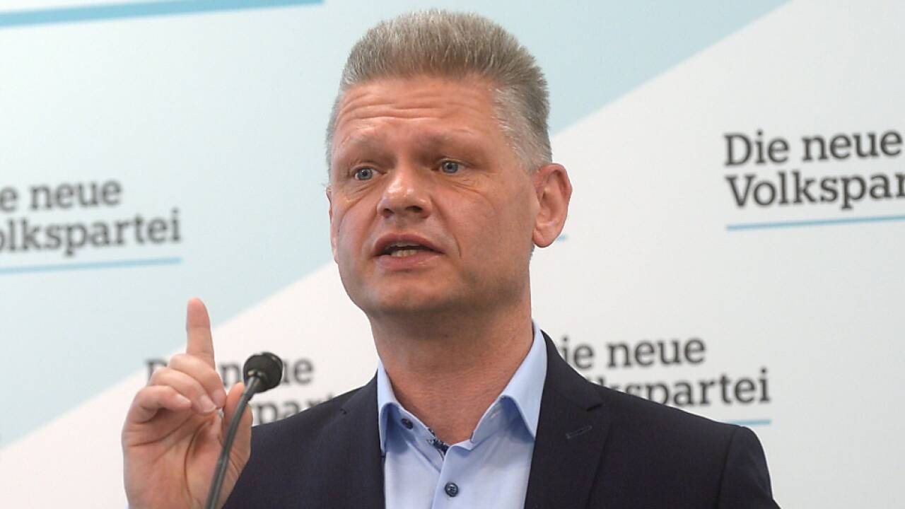 ÖVP-Mandatar Hanger rügt NEOS wegen Akten-Weitergabe 
