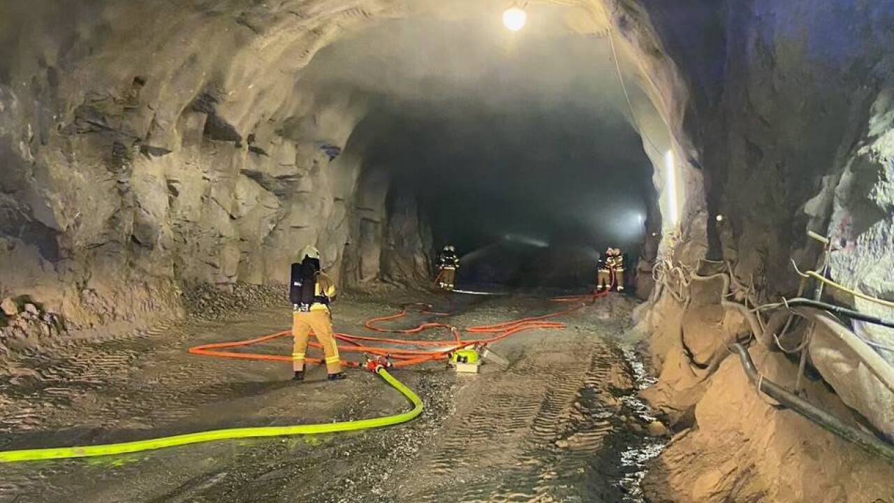 Bilder vom Einsatz in der Tunnelbaustelle. 