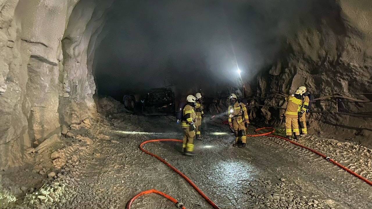 Bilder vom Einsatz in der Tunnelbaustelle. 