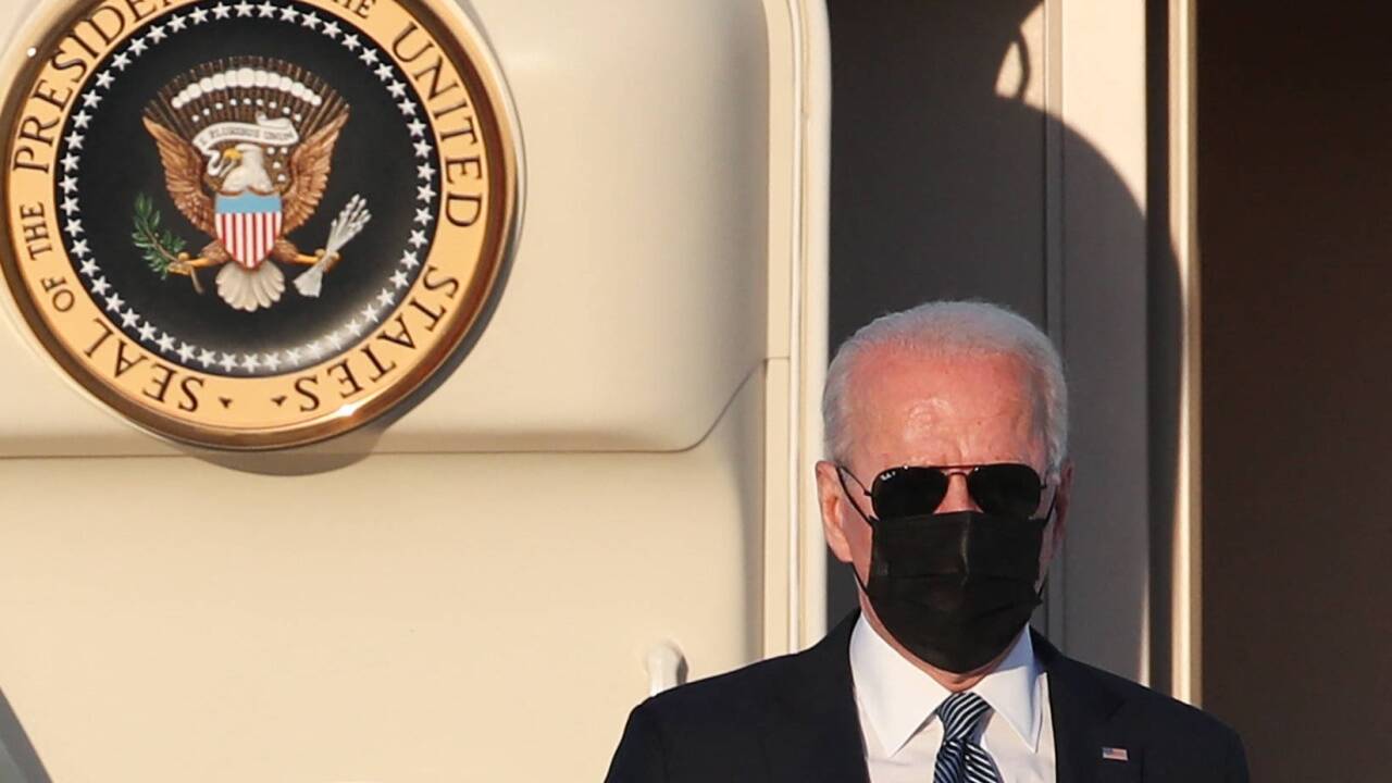 Er reist ohne First Lady Jill Biden, die nach dem G7-Treffen in Großbritannien zurück nach Washington geflogen ist.  Er reist ohne First Lady Jill Biden, die nach dem G7-Treffen in Großbritannien zurück nach Washington geflogen ist.