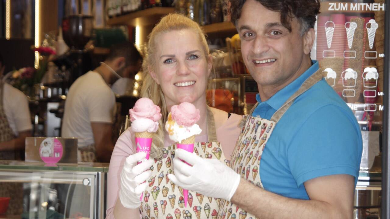 Kirsten und Celal Karaarslan haben sich den Traum von einem Eisgeschäft in Salzburg erfüllt. 