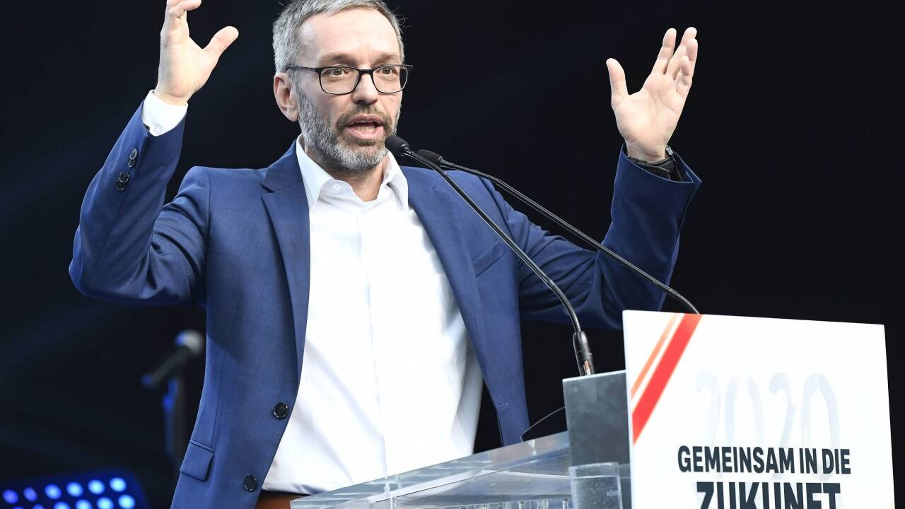 Herbert Kickl wird die Nachfolge von Norbert Hofer antreten.  