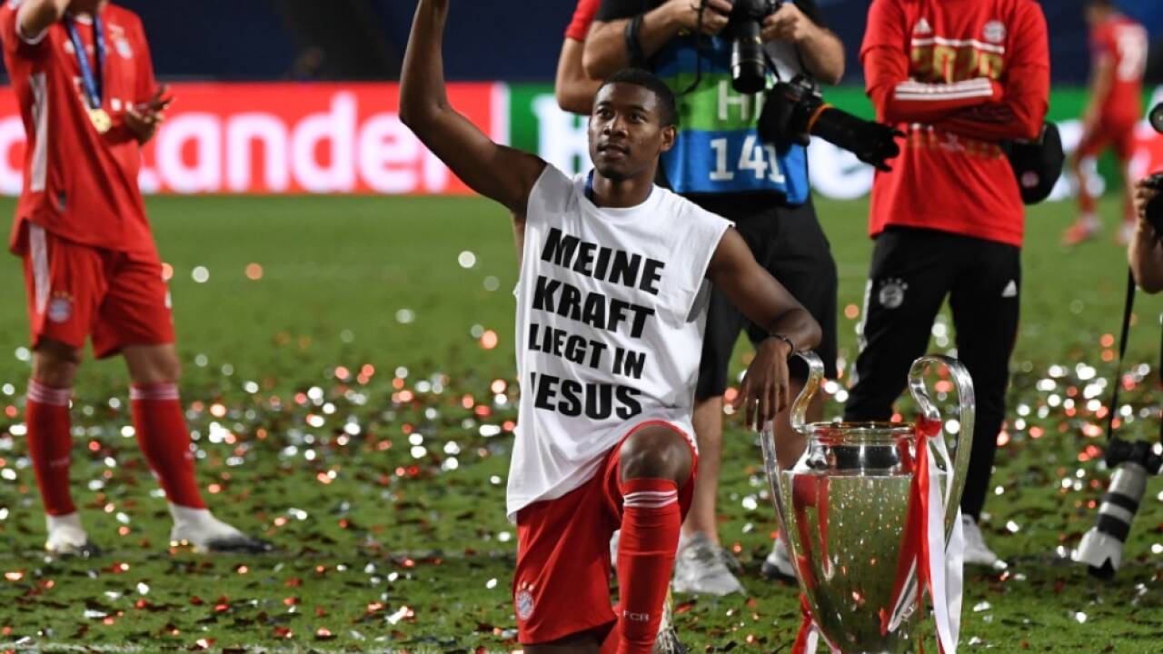 Alaba nach dem Champions-League-Sieg 2020 mit Bayern München 