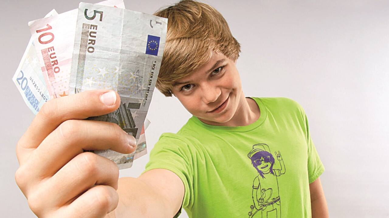 Der richtige Umgang mit Geld sollte bereits in der Schule gelernt werden. 