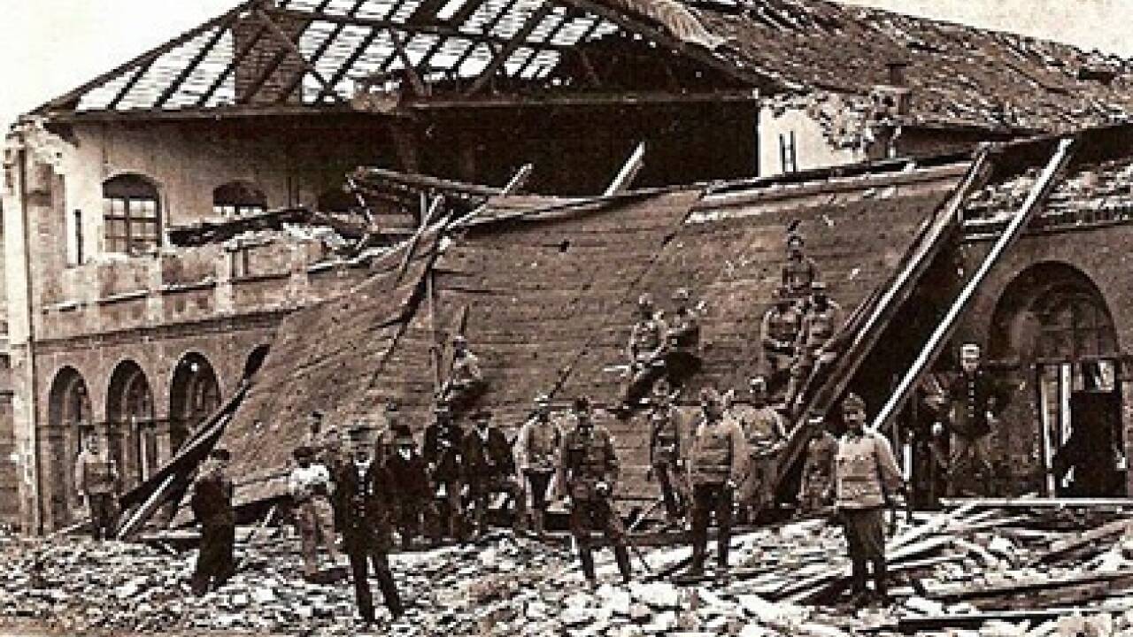 Die zerstörte Lokomotivfabrik.  