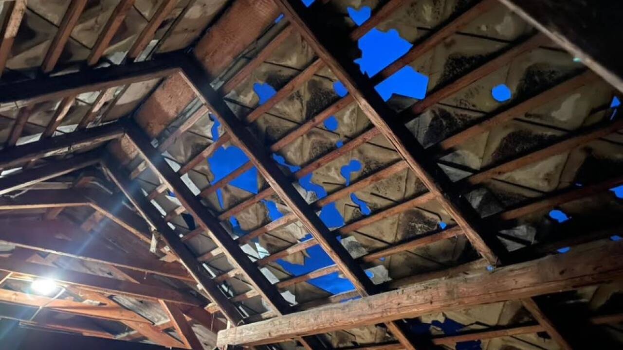 Hagel durchlöcherte zahlreiche Dächer 