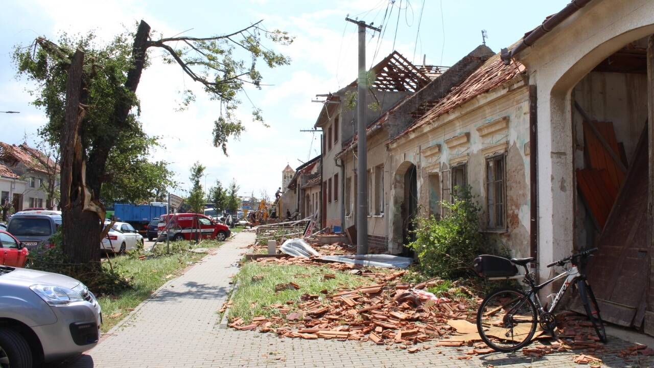 Bilder der Verwüstung im Dorf Moravská Nová Ves in Südmähren. 