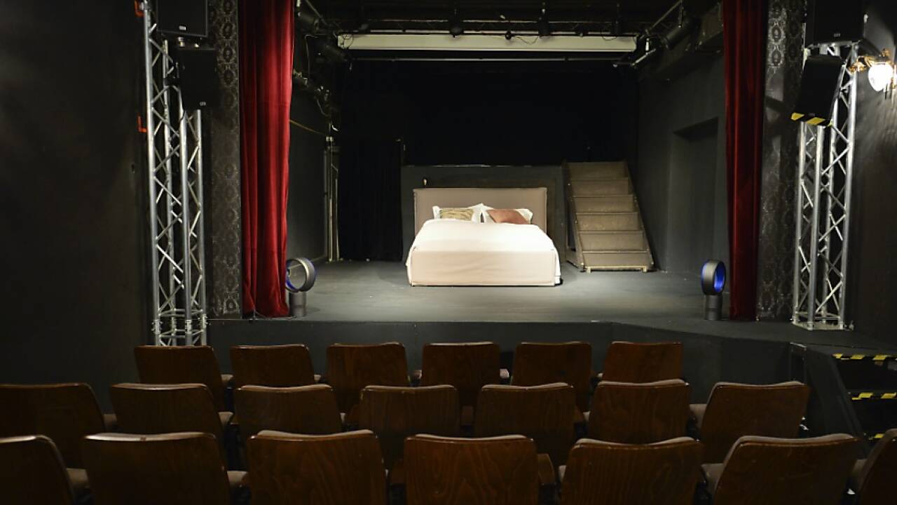 Das Bett im Ateliertheater ist für Georg Hartmann bereitet. 