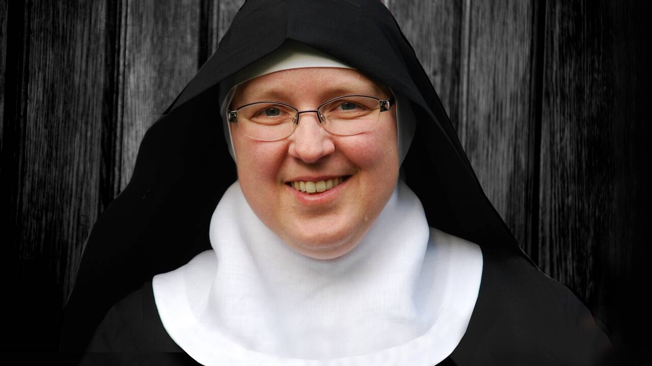 Sr. Emmanuela Kohlhaas OSB, Priorin des Benediktinerinnenklosters Köln.  