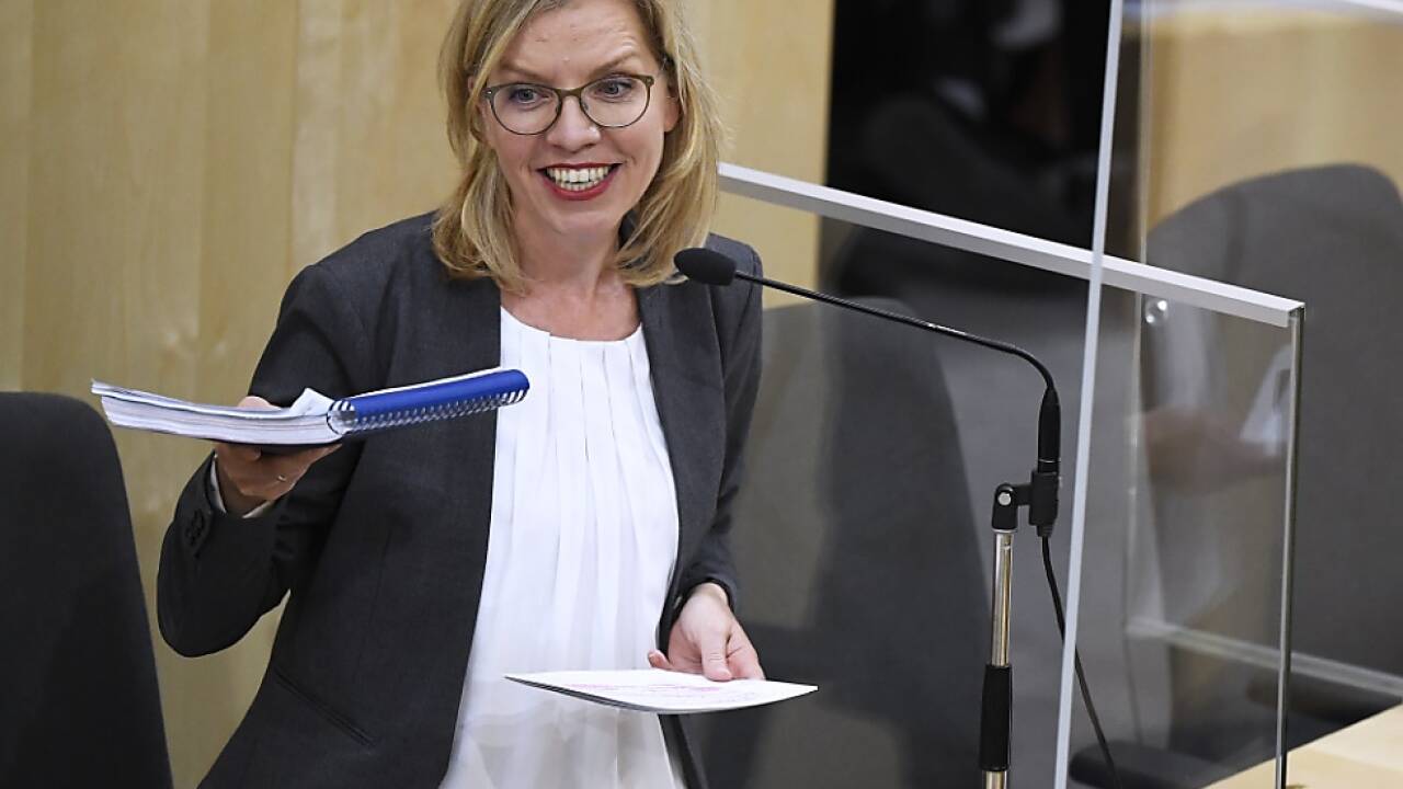 Freude bei Umweltministerin Gewessler 