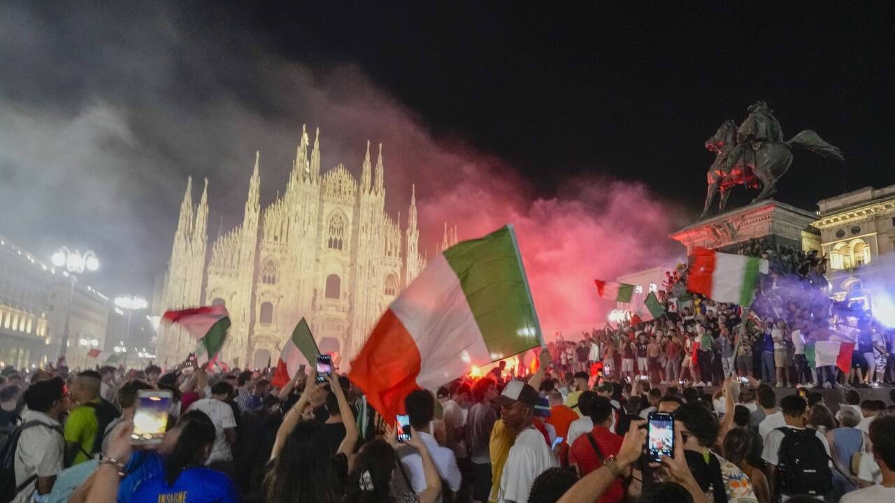 Italienische Fans feiern  