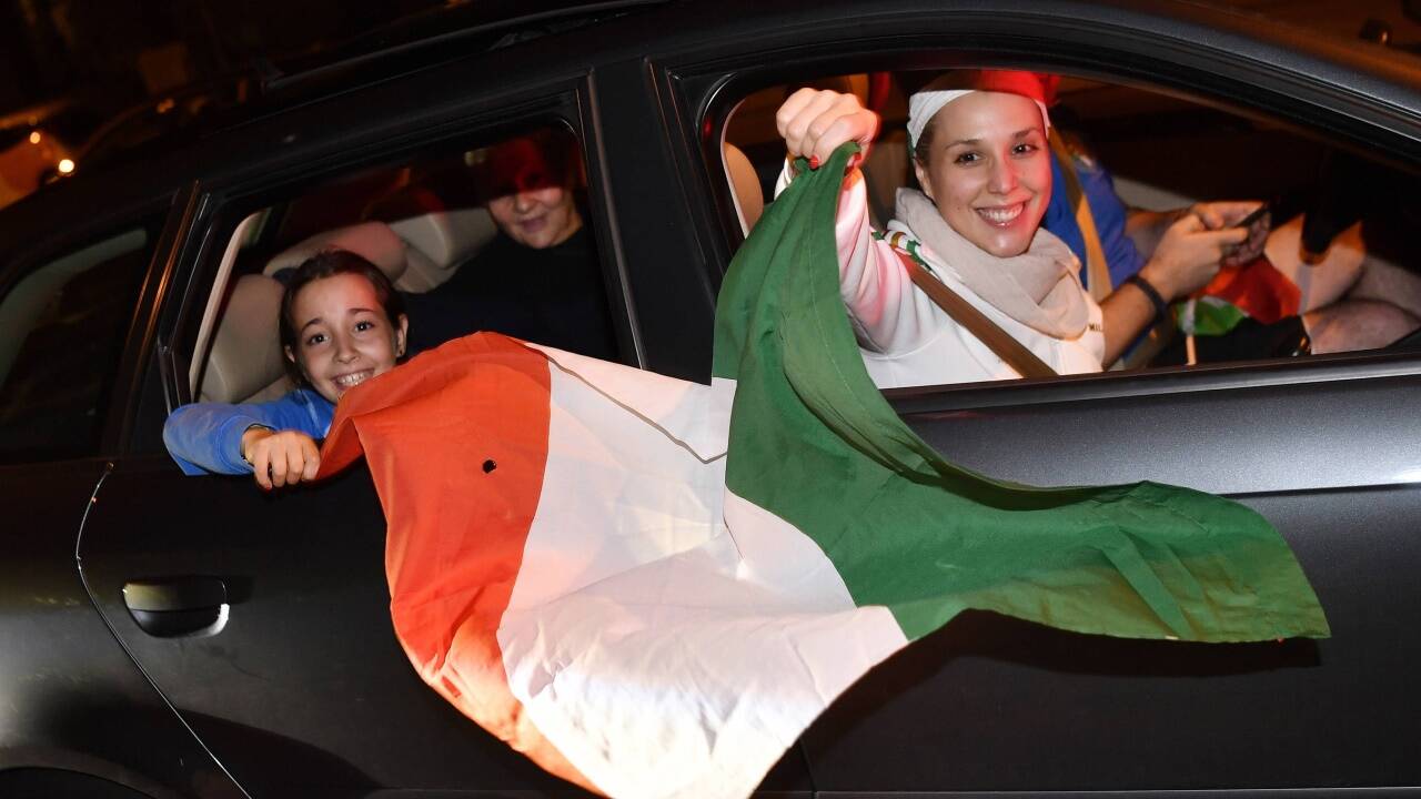 Italienische Fans feiern  
