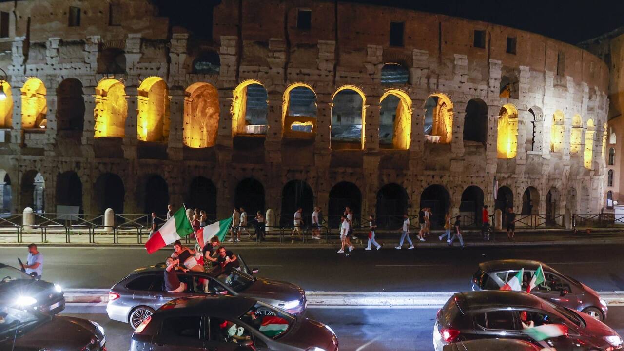Italienische Fans feiern  