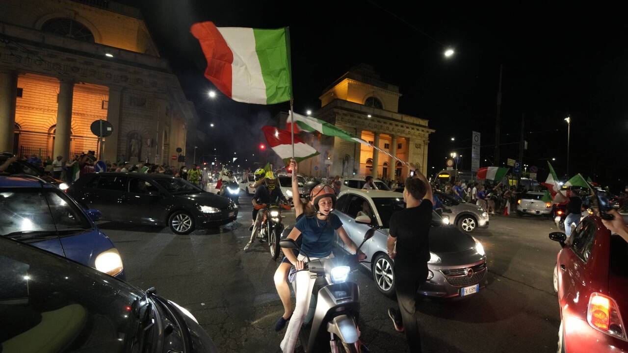 Italienische Fans feiern  