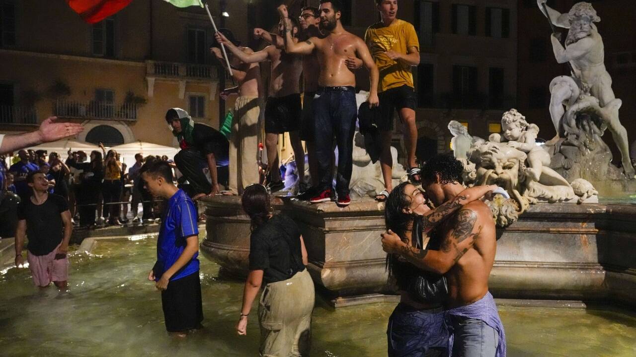 Italienische Fans feiern  