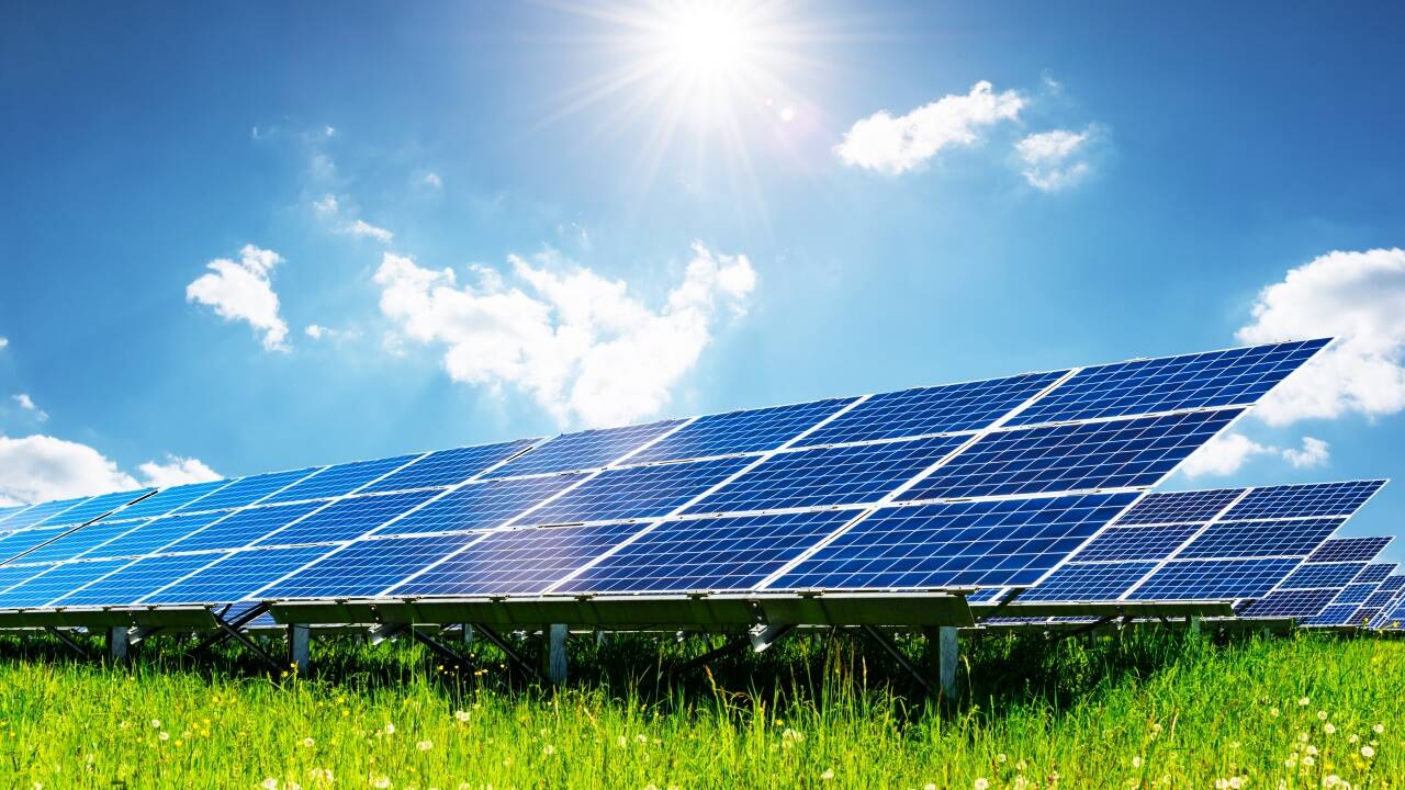 Eine Sonnenstromanlage bringt zehn Mal so viel Ertrag wie der Maisanbau, sagt von Weizsäcker. 
