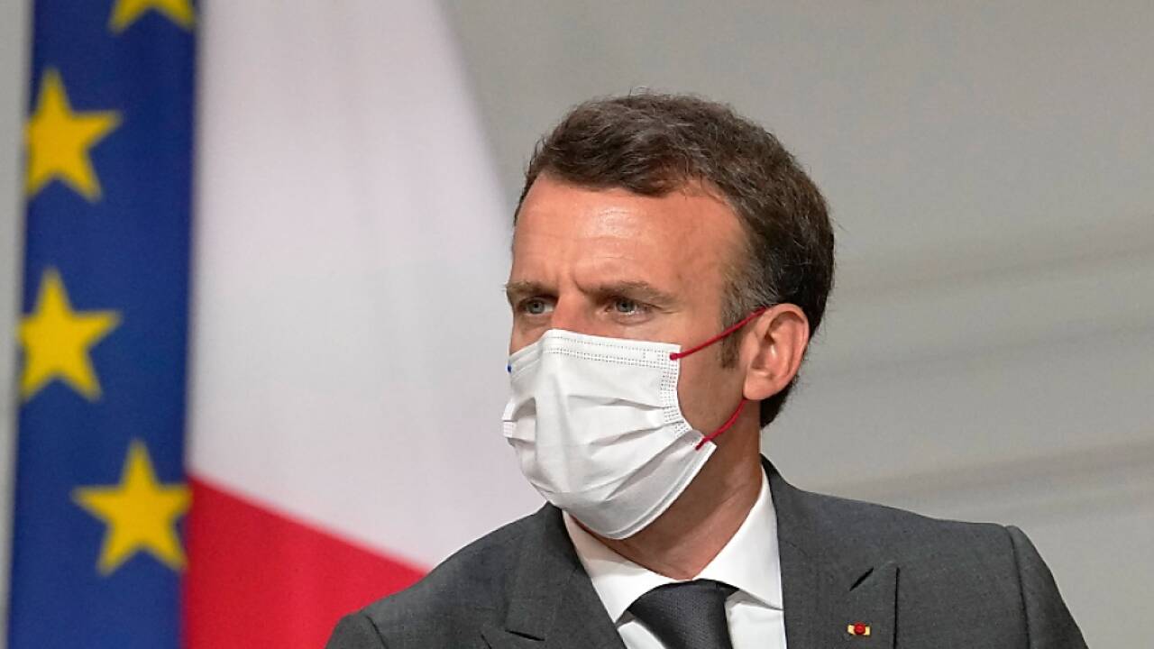 Macron begründete den Schritt mit der Ausbreitung der Delta-Variante 