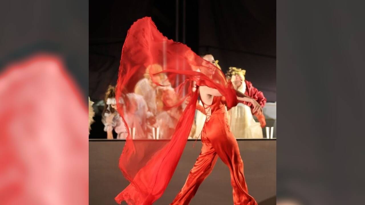 Verena Altenberger als Buhlschaft im „Jedermann“ der Salzburger Festspiele 2021. 
