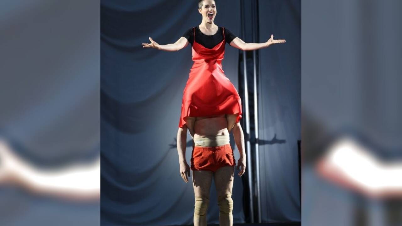 Buhlschaft und Jedermann: Verena Altenberger und Lars Eidinger. 