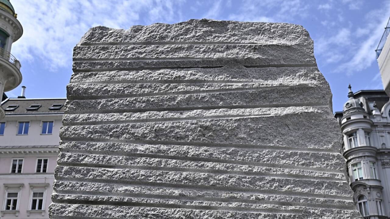 Der Stein sammelt Spenden für gemeinnützige Organisationen. 