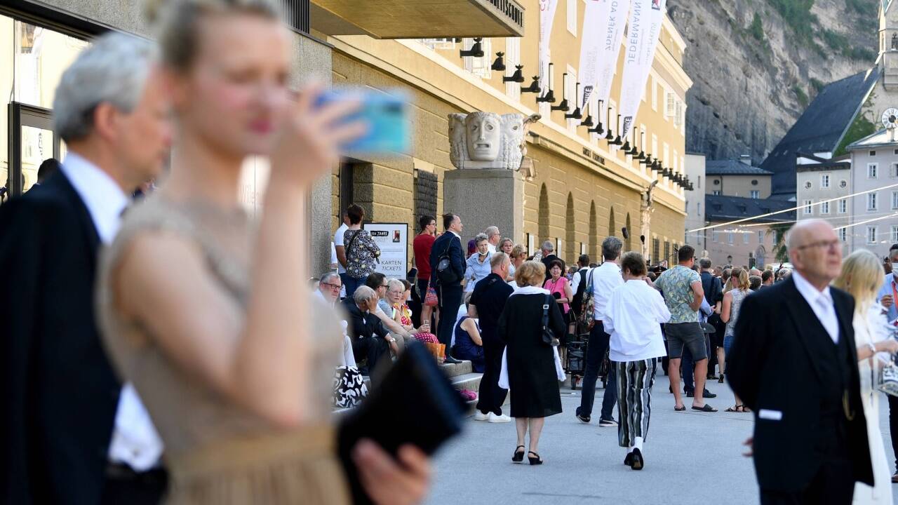 Die Salzburger Festspiele finden heuer ohne Maskenpflicht und ohne Beschränkung der Sitzplätze statt.  