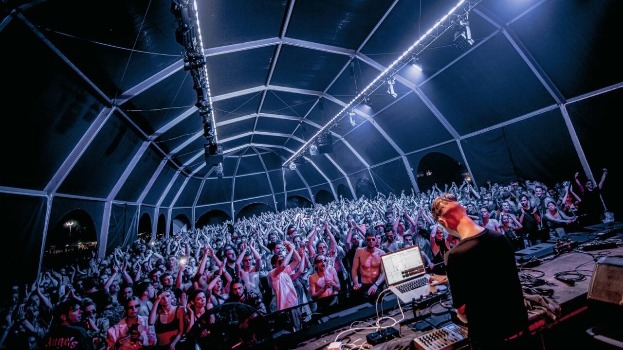 20.000 Menschen nahmen an dem „Verknipt“-Festival in Utrecht teil. 20.000 Menschen nahmen an dem „Verknipt“-Festival in Utrecht teil.