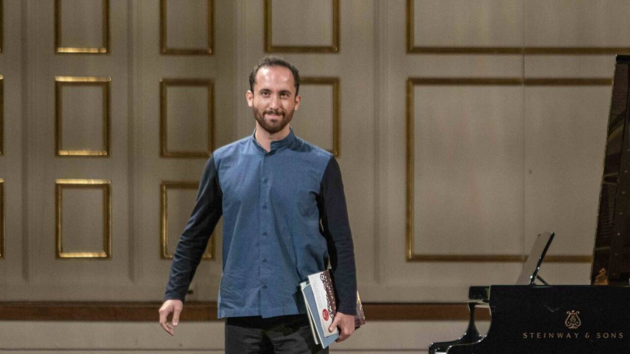 Igor Levit wird heuer noch ein Konzert mehr bei den Salzburger Festspielen auf dem Klavier bespielen.  