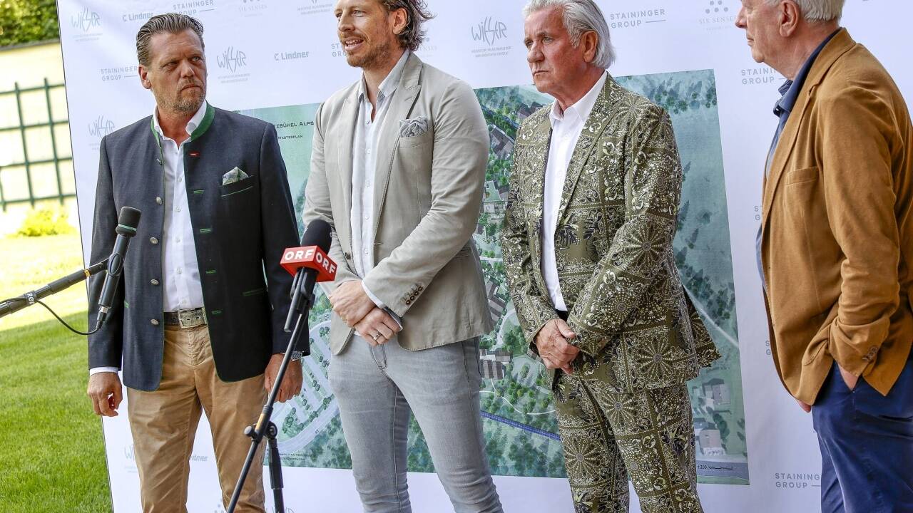 Generalunternehmer Andreas Huber, Projektentwickler Michael Staininger und sein Vater Walther mit Partner und Bauträger Franz Wieser.  