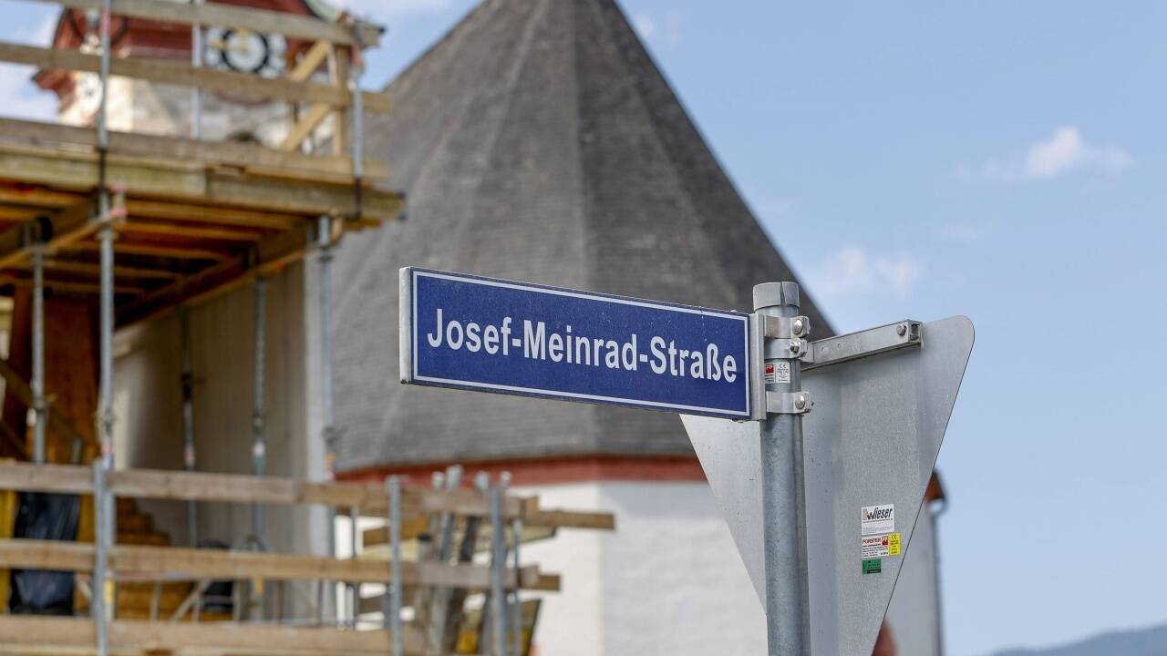 Der Großgmainer Altpfarrer Josef Herbert Schmatzberger (82) erhält eine Straße – und löst damit Josef Meinrad als „Straßenpatron“ 