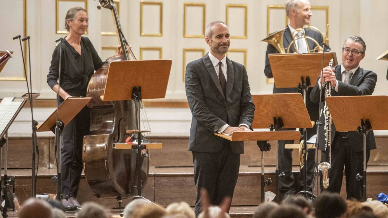 Dirigent Antonello Manacorda und Mitglieder des Mozarteumorchesters. 